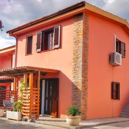 Tili Via Oristano San Teodoro