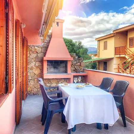Tili Via Oristano San Teodoro Apartment